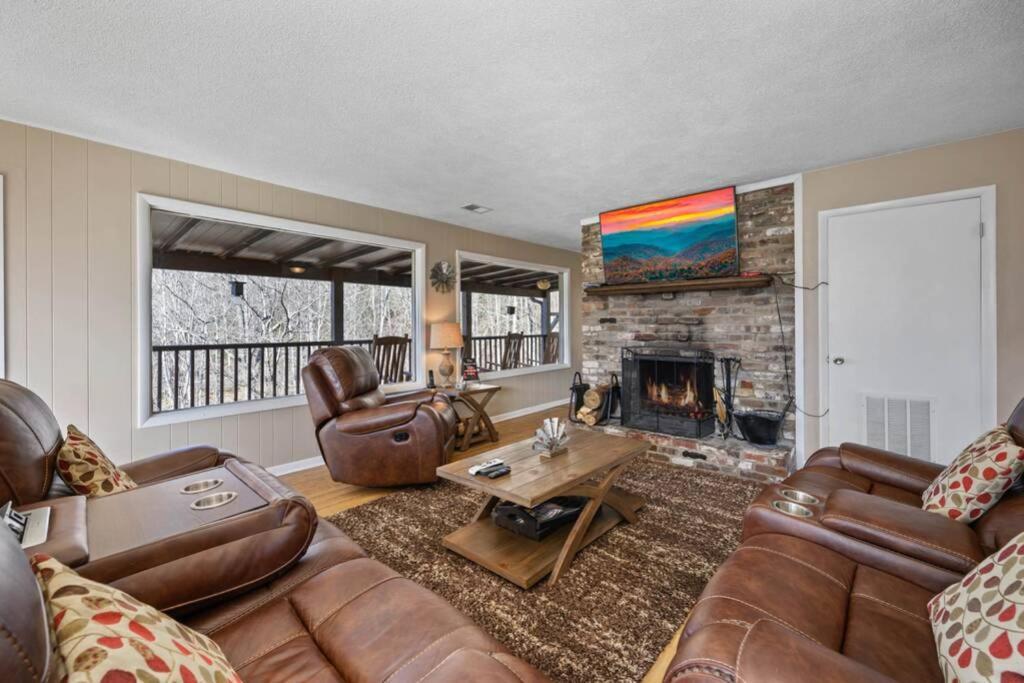 Happy Trails - Cobbly Nob Resort Home Gatlinburg Exteriör bild