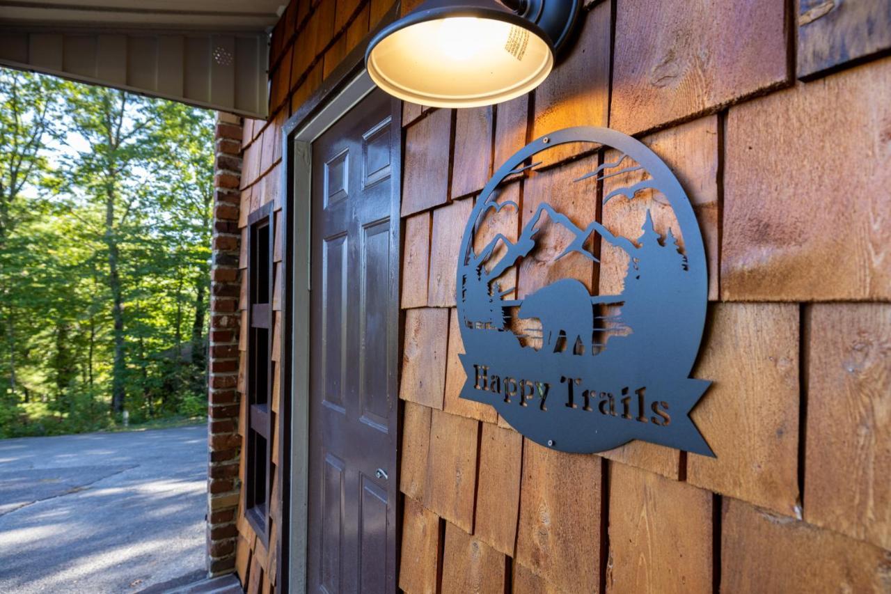 Happy Trails - Cobbly Nob Resort Home Gatlinburg Exteriör bild